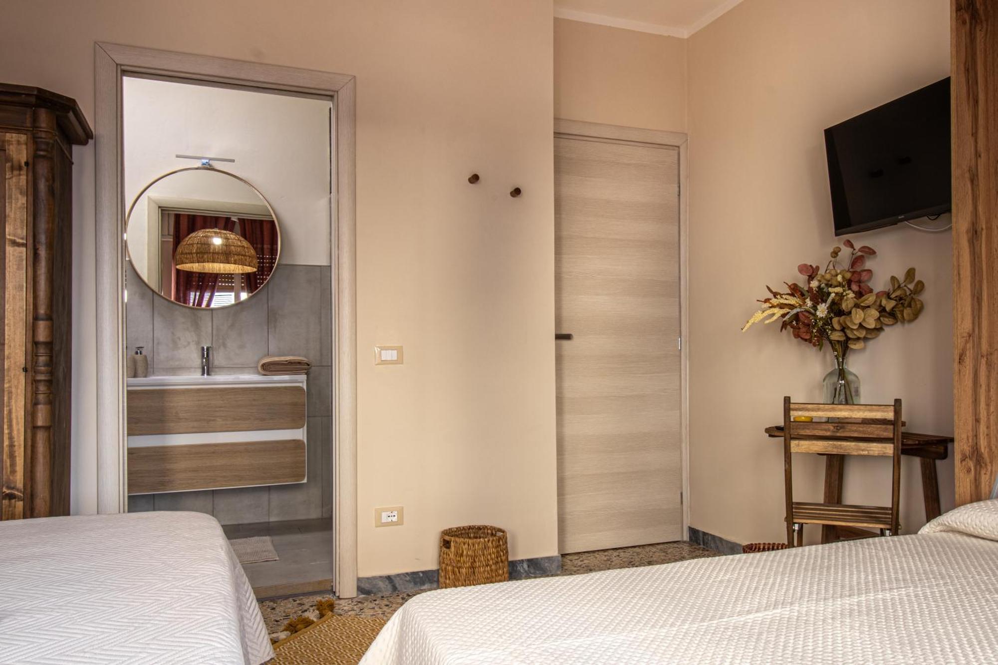 L'Erika In Citta Hotel Livorno Luaran gambar