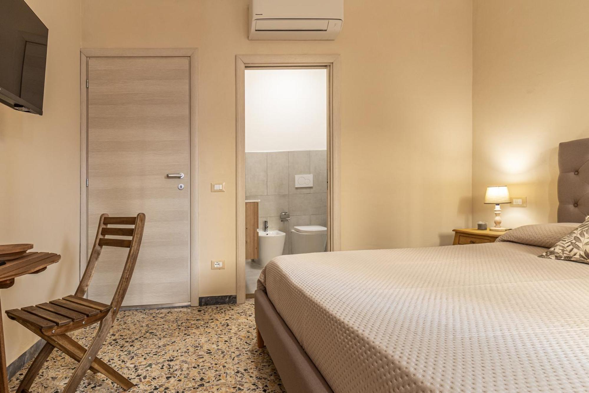 L'Erika In Citta Hotel Livorno Luaran gambar